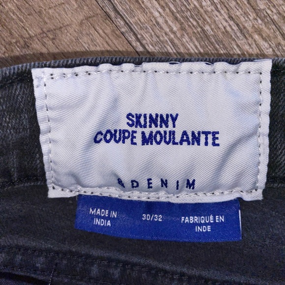 H&M Coupe Moulante Skinny Jeans High Rise Distressed Black Wash 30x32 - Picture 6 of 7